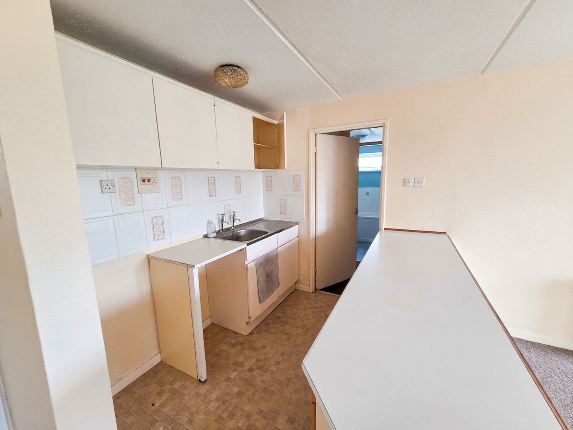 48 Devondale Court, Dawlish, EX7 - 3
