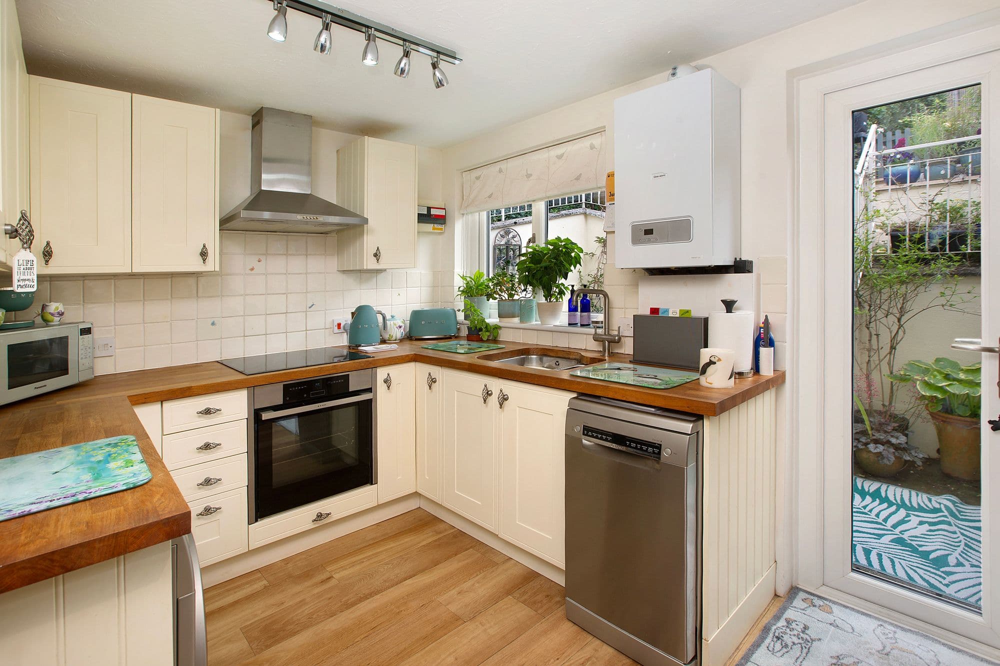 5b Cockhaven Road, Teignmouth, TQ14 - 3